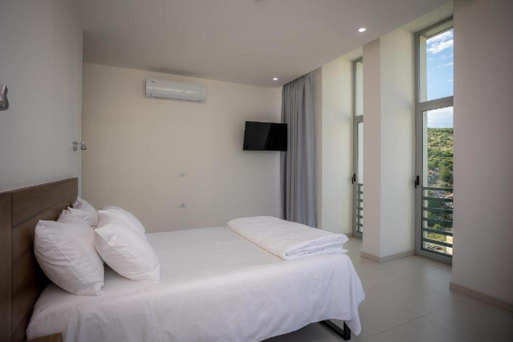 Sky Hotel Shkodra Exterior foto